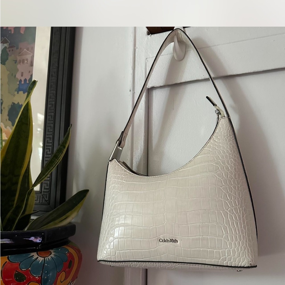 Calvin Klein Off-White Croc-Embossed Shoulder Bag